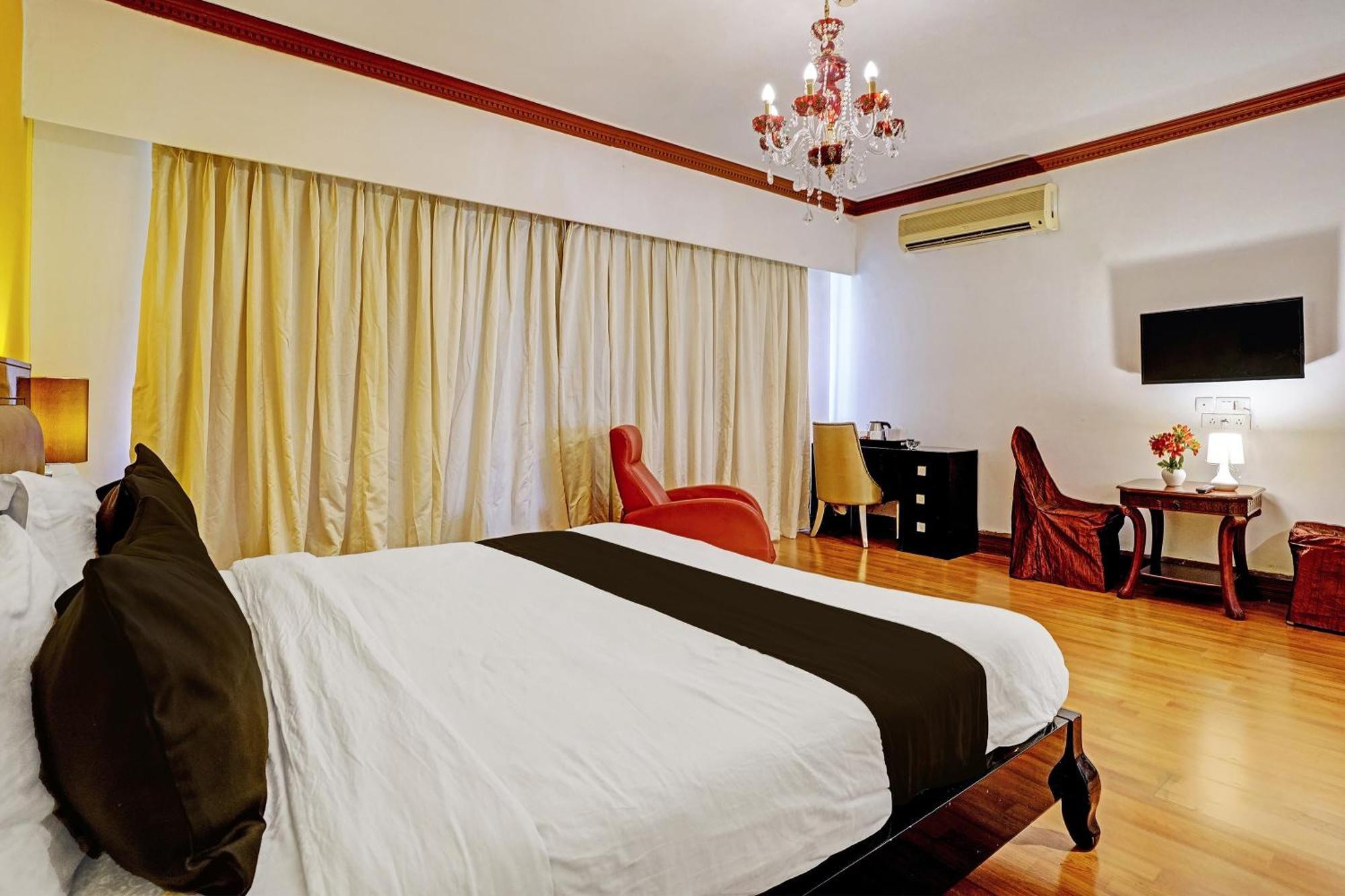 Townhouse 809 Royal Palms Hotel - Rose Collection Мумбаї Екстер'єр фото