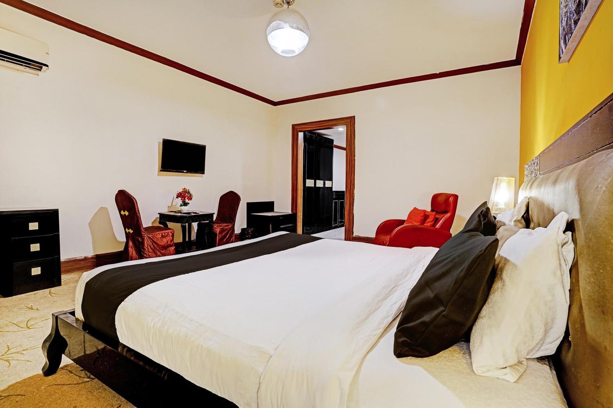 Townhouse 809 Royal Palms Hotel - Rose Collection Мумбаї Екстер'єр фото